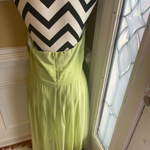 NWT Maggy London 100% Silk Light Green Halter Backless Dress Size 12 - Picture 3 of 9